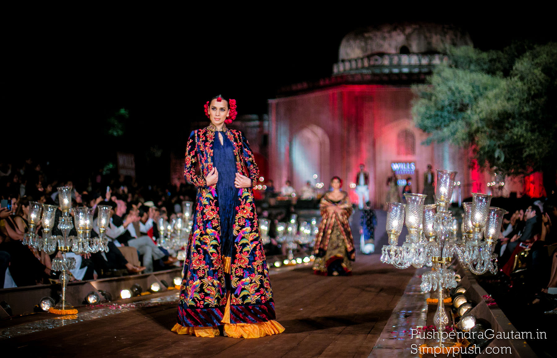 Rohit-bal-grand-finale-wifwss15-quli-khan-tomb-mehrauli-kutub-minar-show-at-wills-lifestyle-india-fashion-week-ss15-Rohit-bal-fashion-show-india-at-wills-india-fashion-week-pushpendragautam-pics-event-photographer-india